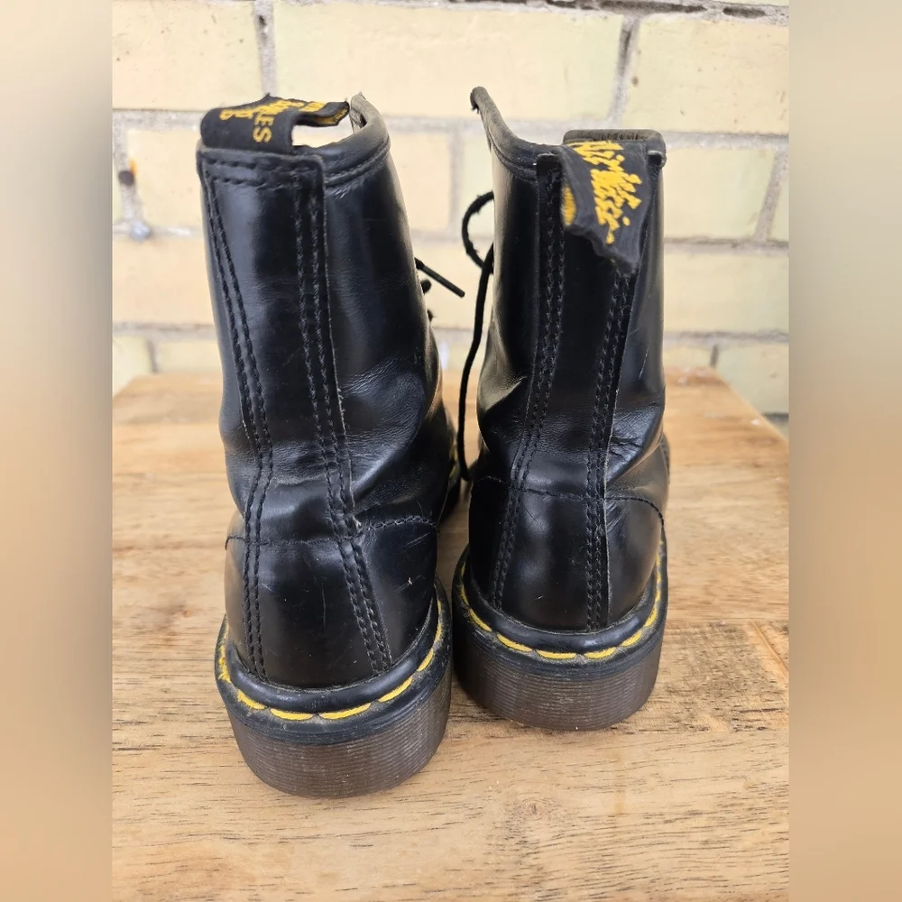 Vintage Made in England Dr. Martens - Picture 4 of 12